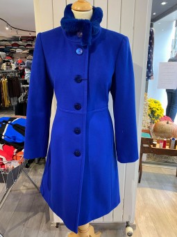 MANTEAU LONDON-P Fashion S.A.