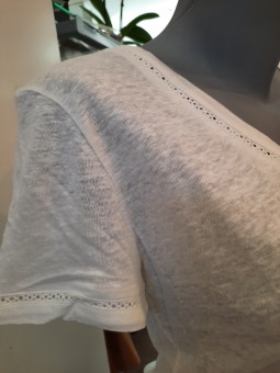 T-shirt uni MUAREZ Maé Mahé MAE MAHE