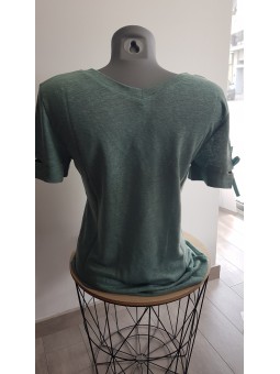 T.shirt en v vert MASBAY Maé Mahé MAE MAHE