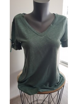 T.shirt en v vert MASBAY Maé Mahé MAE MAHE